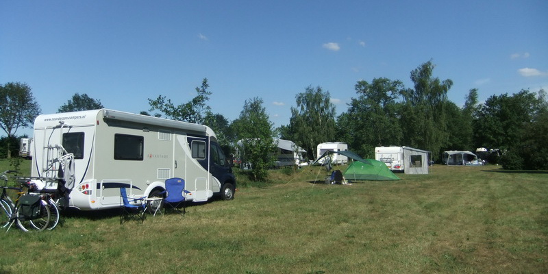 De Olde Lucashoeve ruimte voor campers en caravans